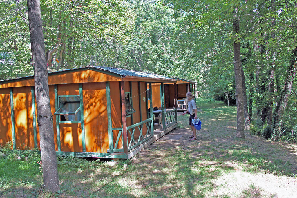 Camping le P'Tit Bonheur Escaro Zimmer foto